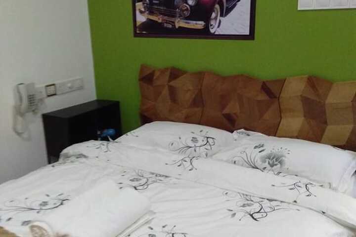 Room 21 of 51