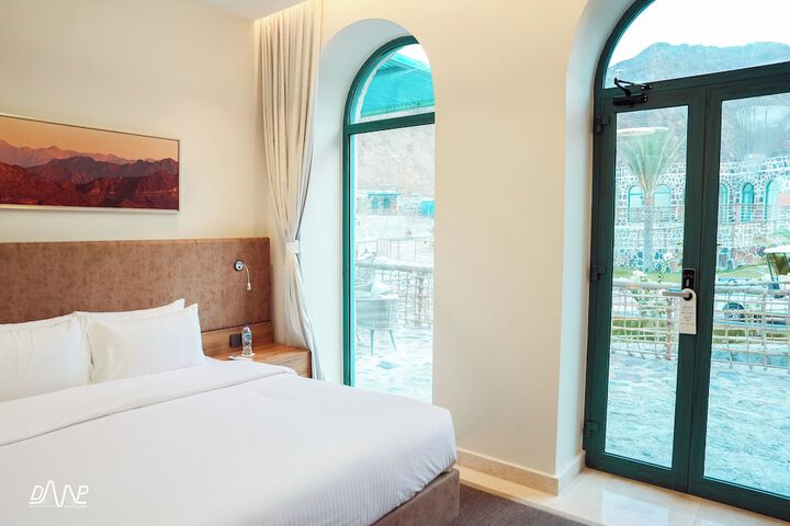 Room 4 of 79