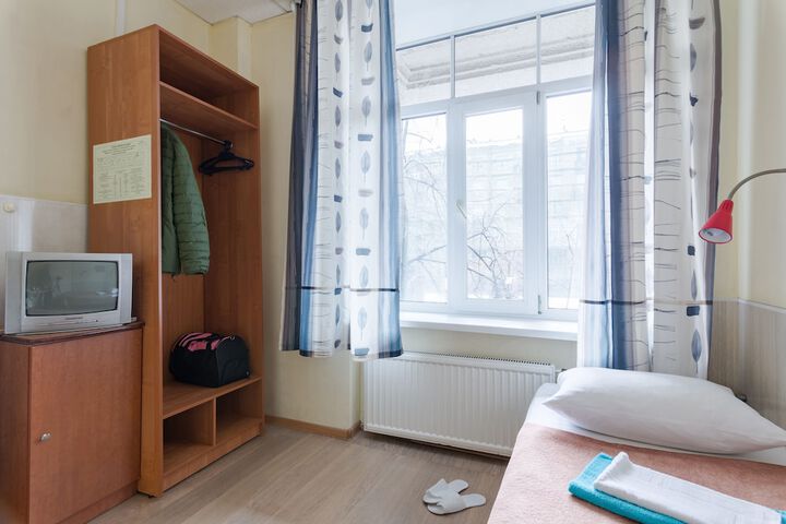Room 14 of 32
