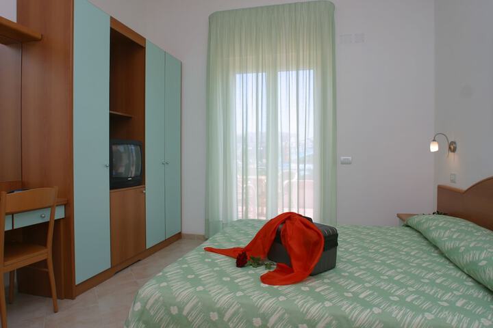 Room 5 of 45