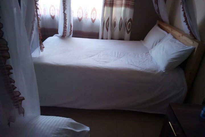 Room 6 of 21