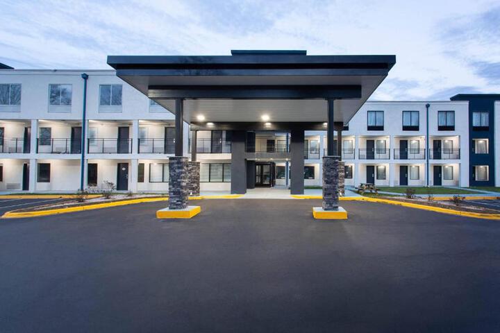 Photo of Clarion Pointe