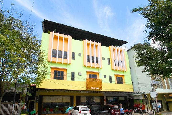 AIRY WENANG WR SUPRATMAN 6 MANADO
