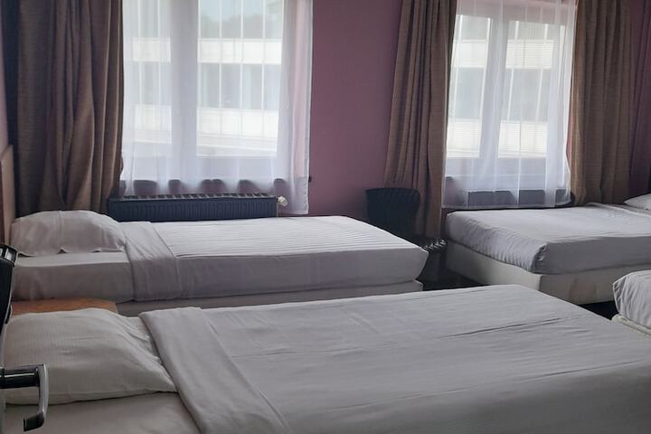 Room 8 of 39