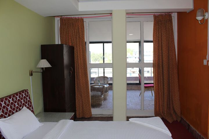 Room 30 of 61
