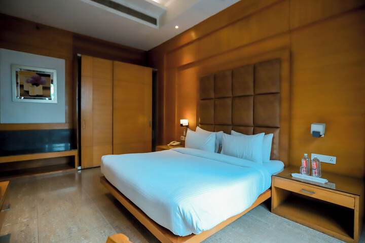 Room 12 of 84
