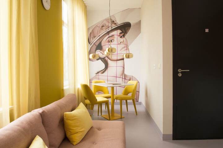 Room 21 of 51