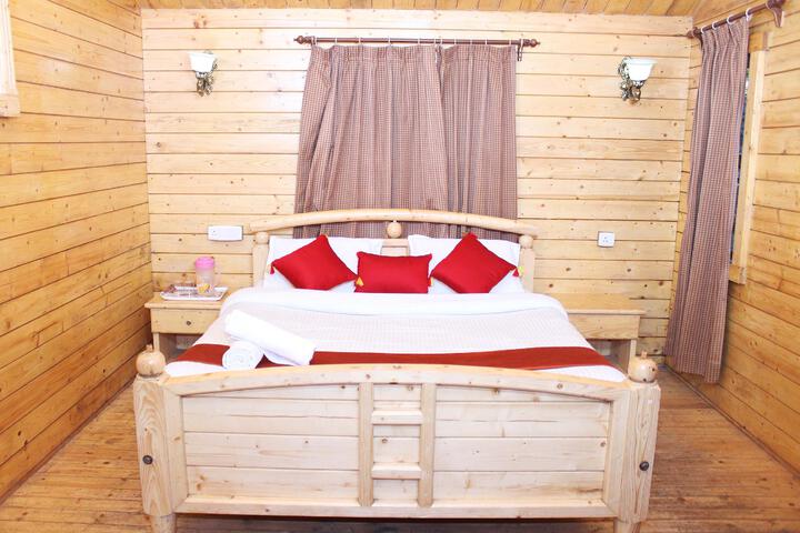 WEST NATURE COTTAGE