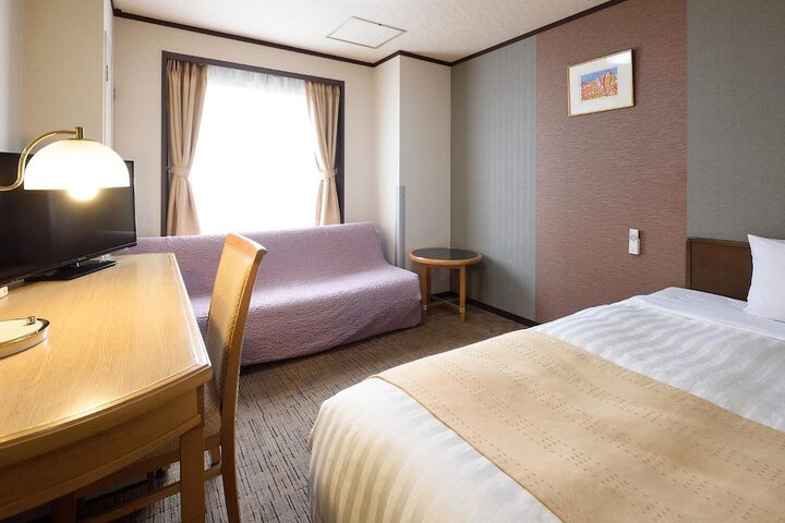 Room 12 of 134