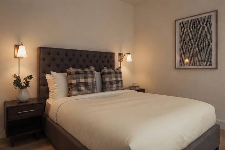 Room 3 of 27
