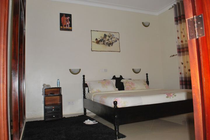 Room 14 of 182