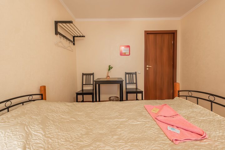 Room 3 of 16