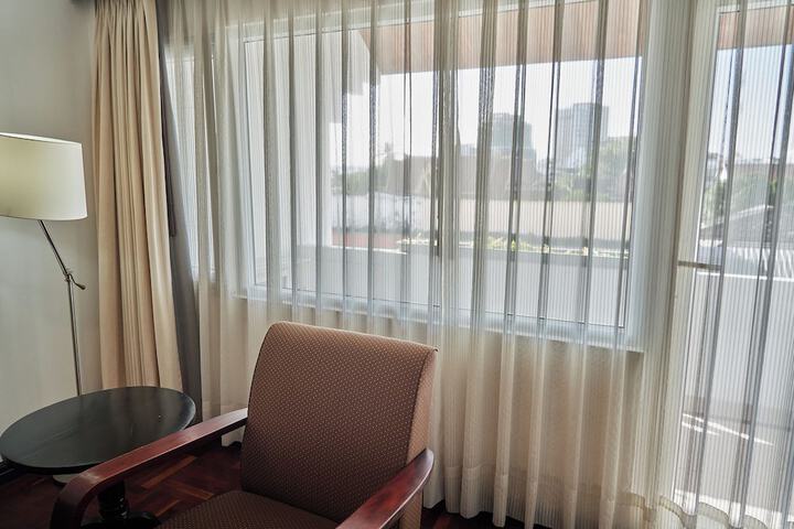 Room 30 of 106