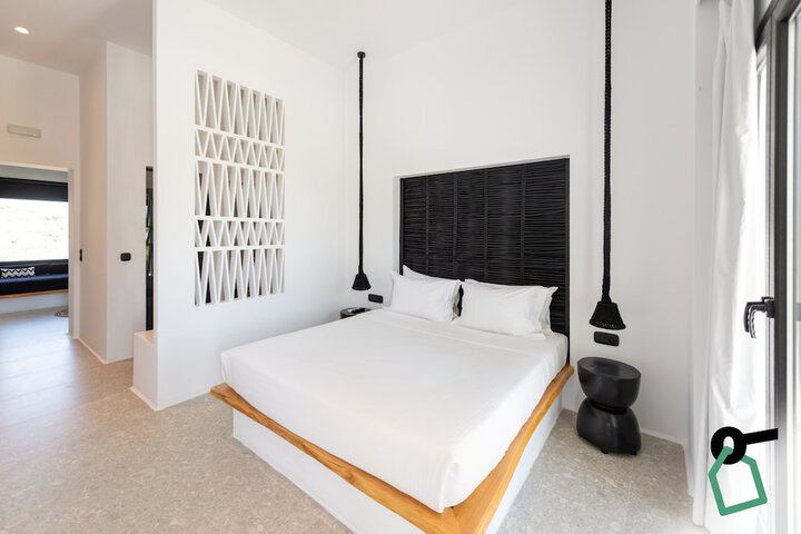Room 17 of 51