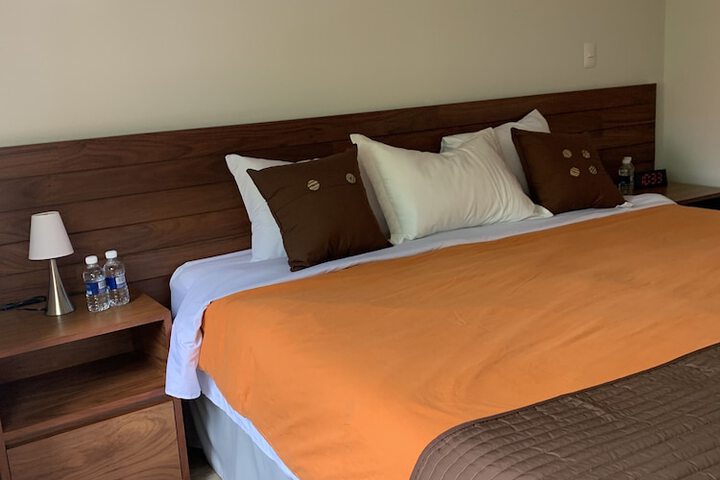 Room 7 of 17