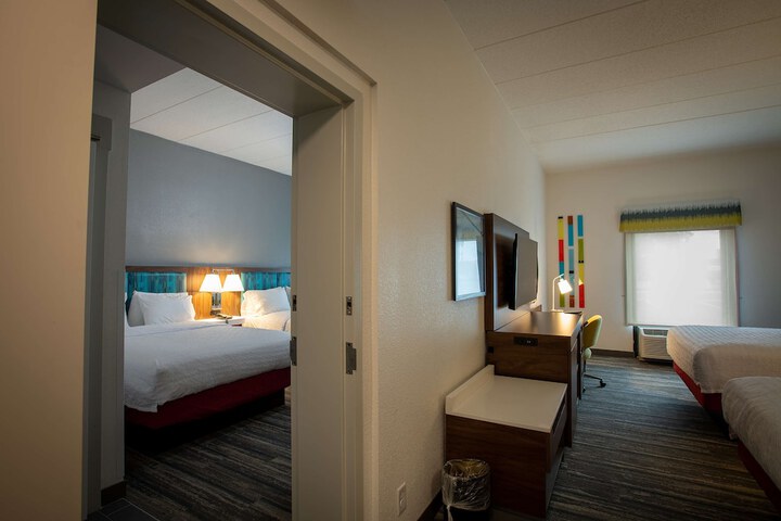 2 Queen Beds (3 of 14)