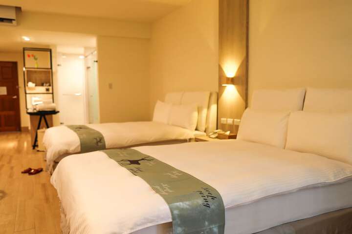 Room 25 of 180