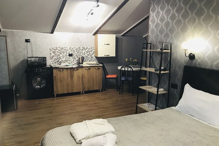 Room 13 of 32
