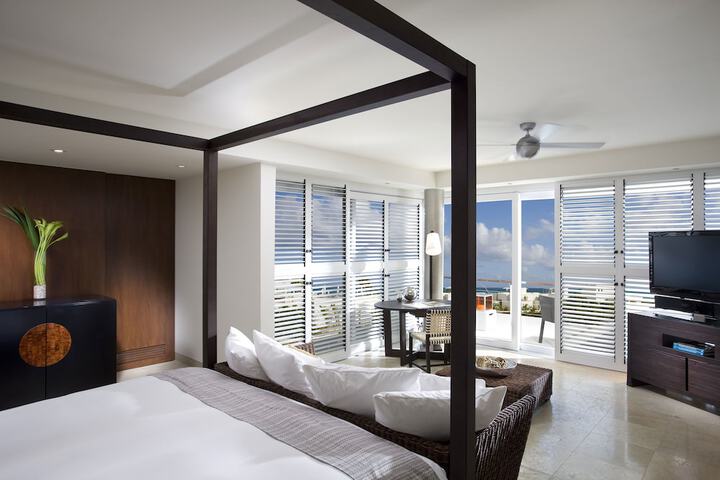 Room 6 of 114