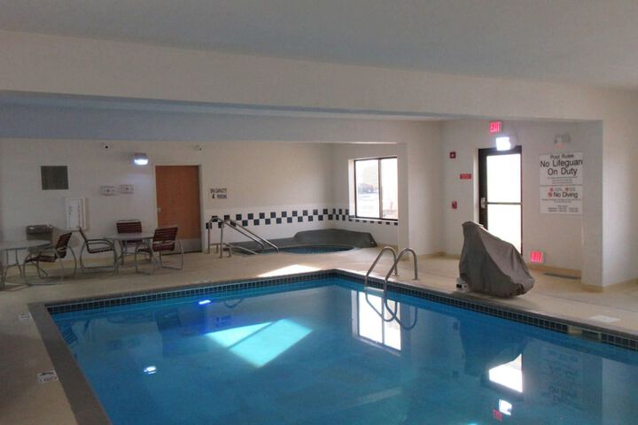 Pools & Facilities