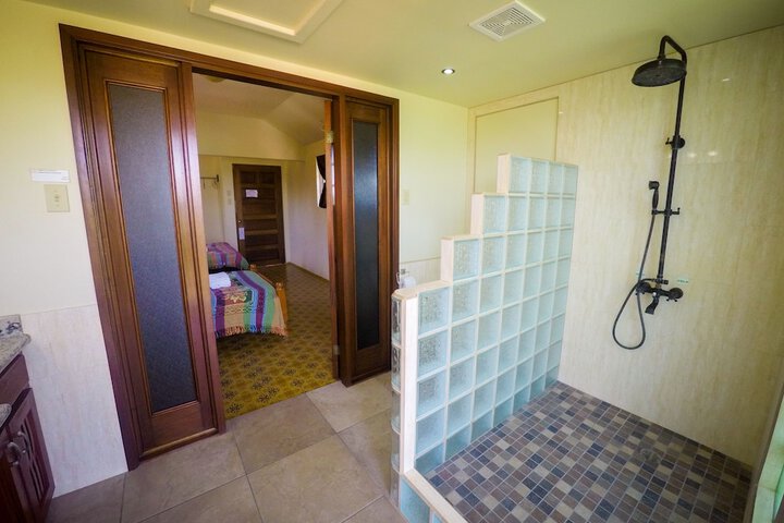 Room 185 of 258