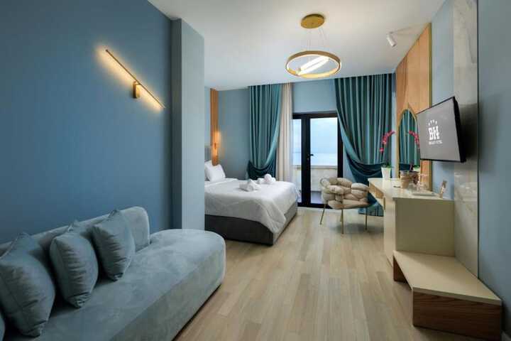 Room 47 of 71