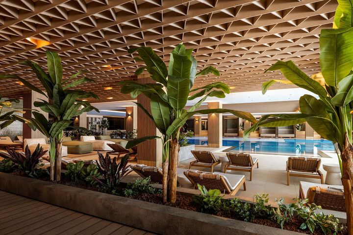 Pool 43 of 118