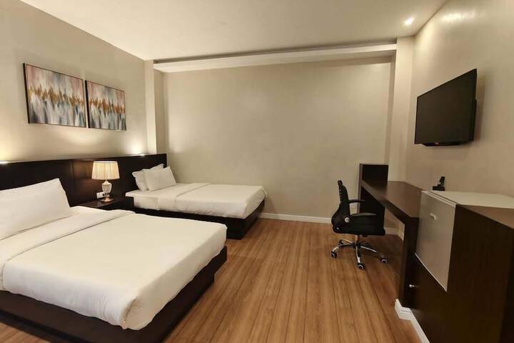 Room 18 of 32