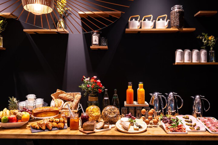 Breakfast/Coffee Service 29 of 49