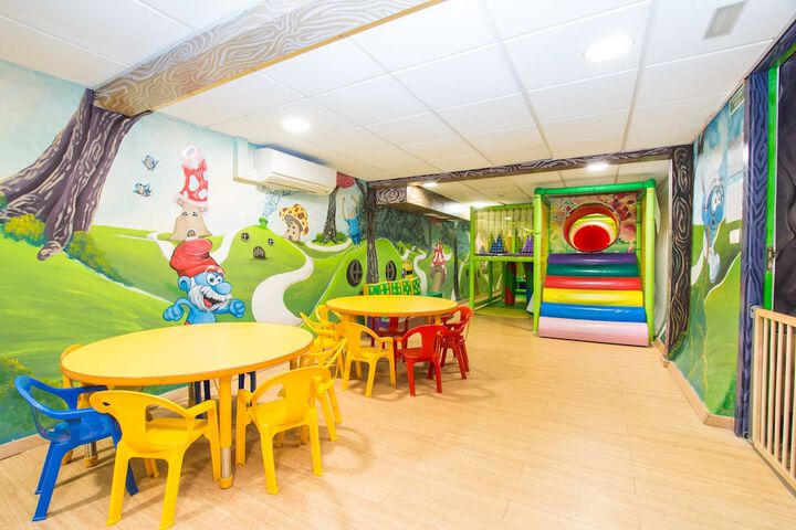 Children's play area - indoor