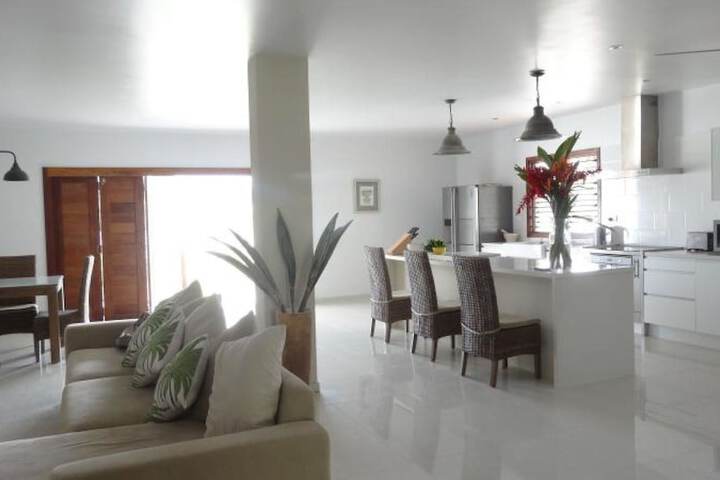 Room 2 of 17