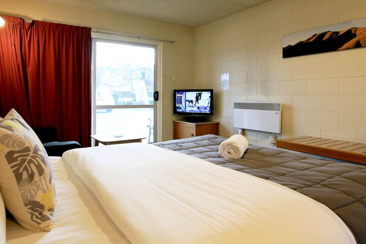 Room 33 of 75