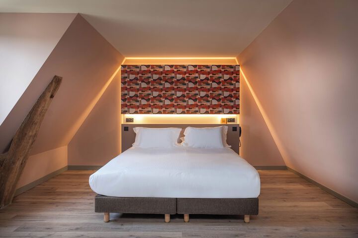 Room 21 of 55