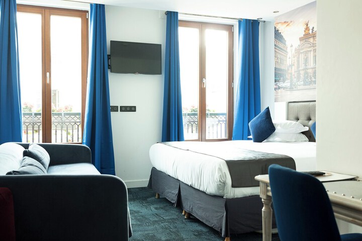 Room 105 of 173