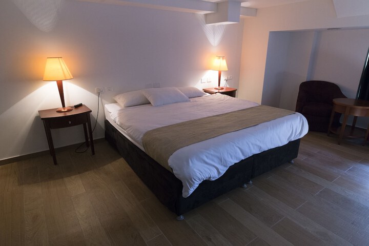 Room 15 of 31