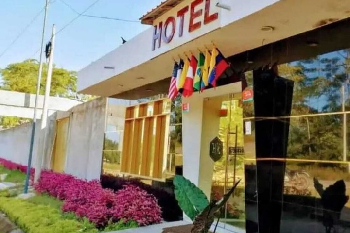 Hotel Embassy Suites in Nauta