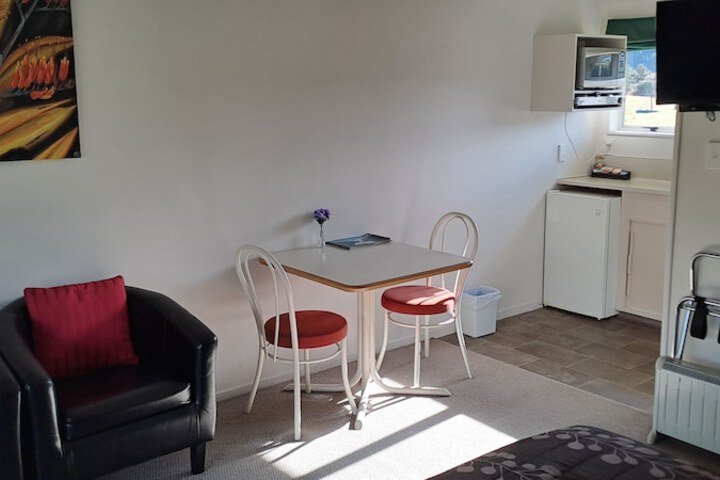 Room 22 of 65