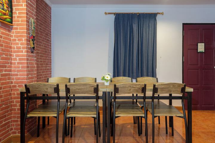 Dining 129 of 147