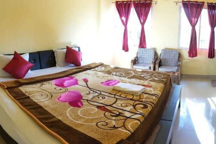 Room 3 of 7