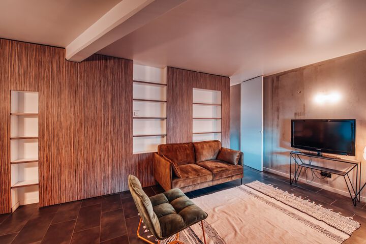 Room 49 of 80