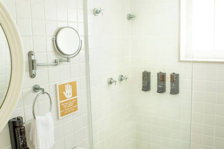 Room 43 of 52