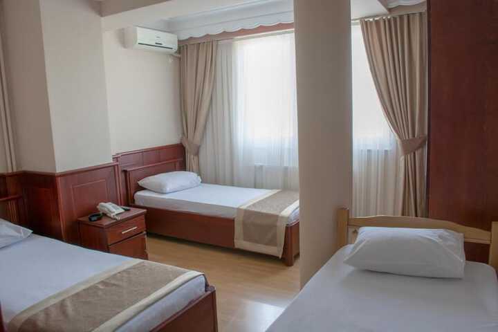 Room 10 of 35