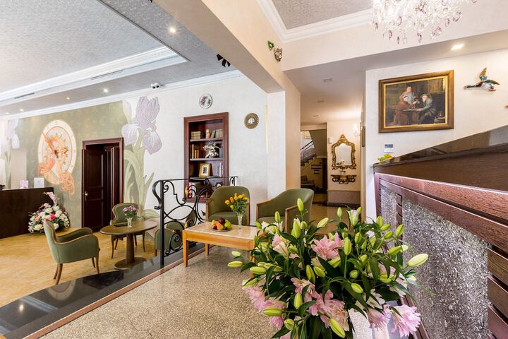 Hotel Lobby