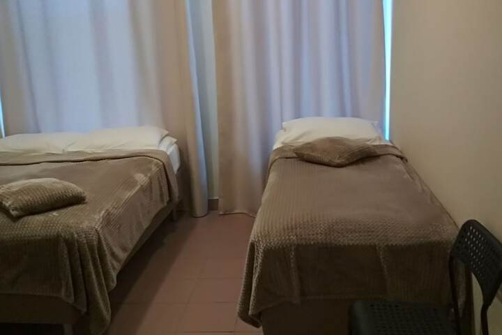 Room 51 of 68