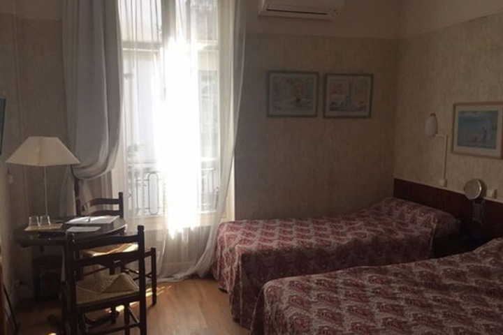 Room 11 of 41