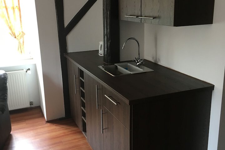Room 7 of 32