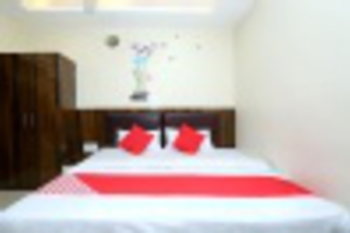 Room 195 of 407