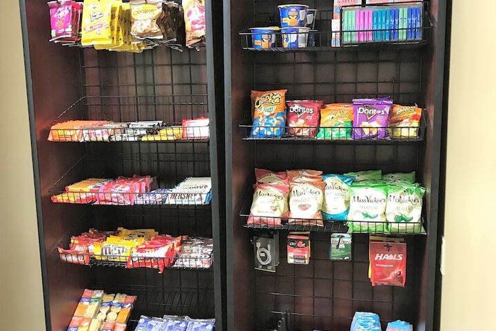 Snack bar