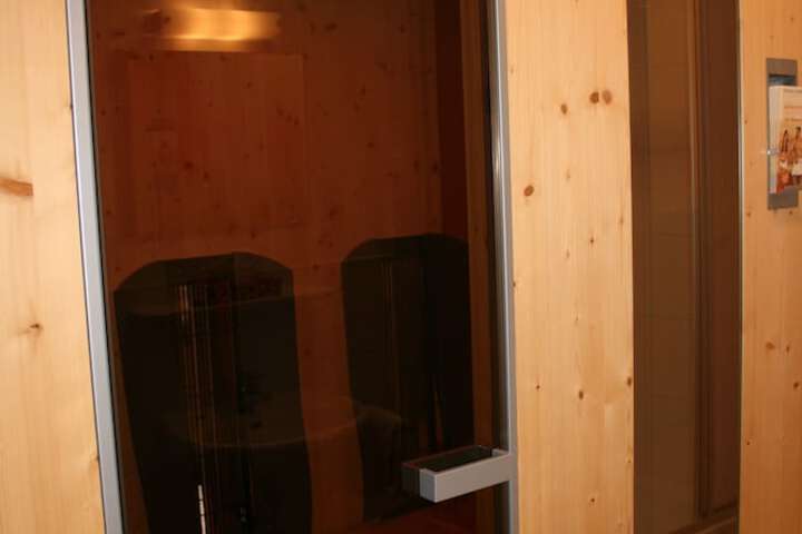 Room 42 of 60