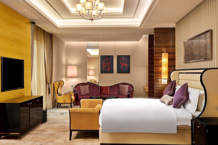 Room 14 of 75